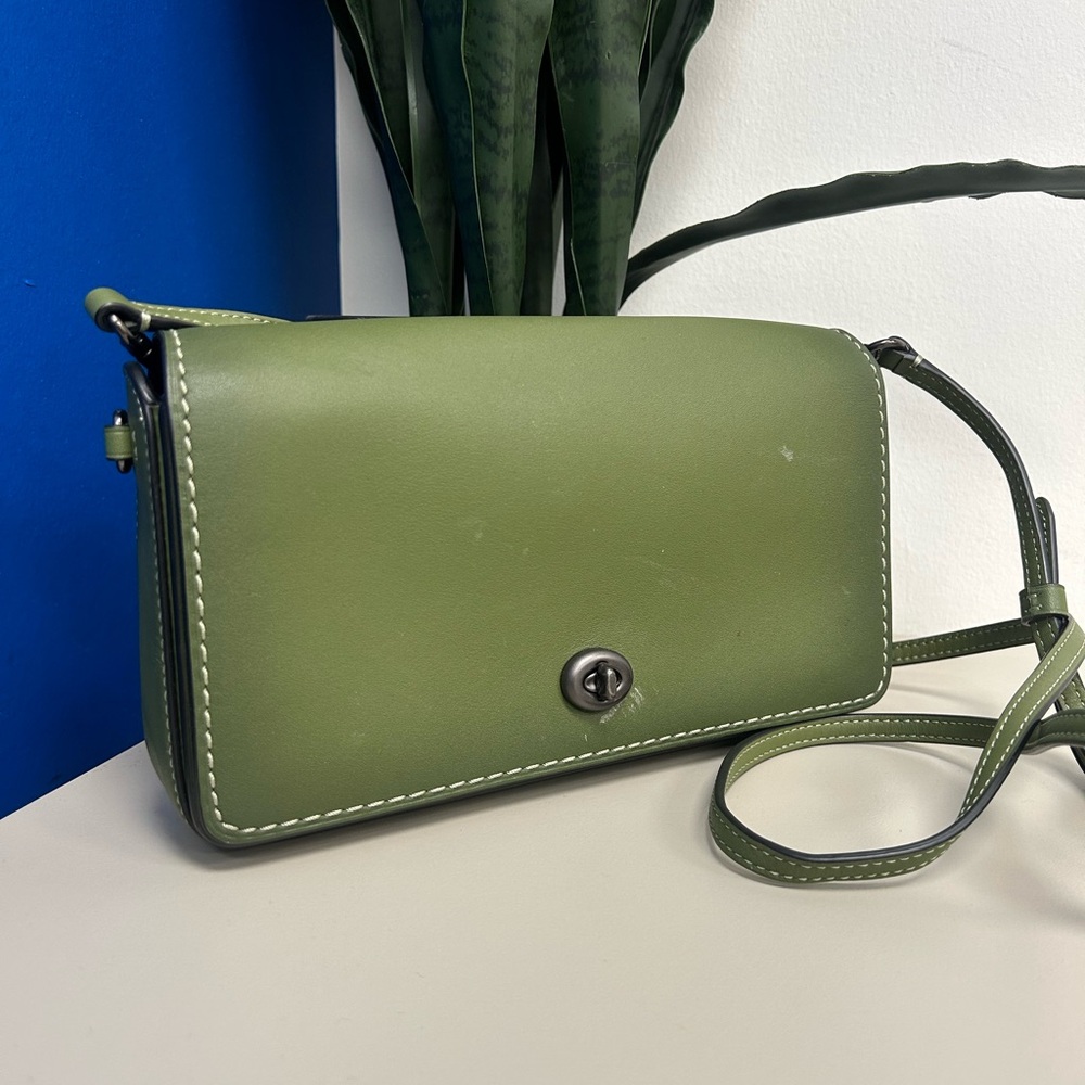 COACH up-crafted 1941 glovetanned leather dinky with kisslock closure